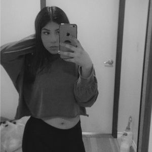 Meet your Posher, Stephanie